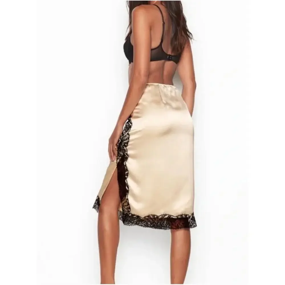 VICTORIAS SECRET NWT Champagne Slip Skirt with Black Lace Trim // XL